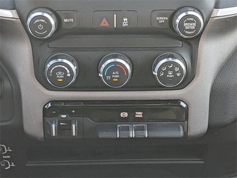 Used 2024 RAM 3500 Big Horn image 15