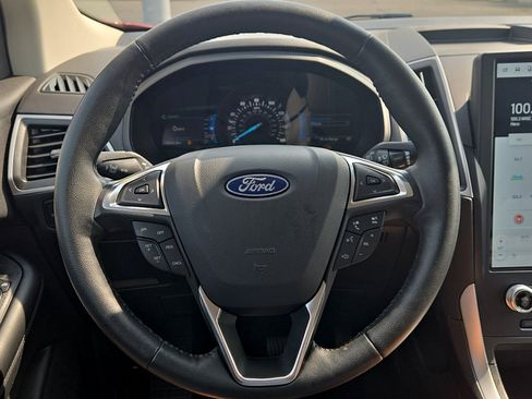 Certified 2024 Ford Edge SEL w/ Convenience Package AWD/4WD image 12