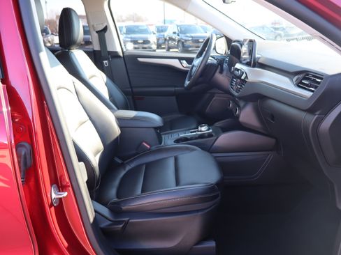 Used 2022 Ford Escape SEL image 12