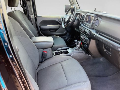 Used 2022 Jeep Wrangler Unlimited Sport AWD/4WD image 16