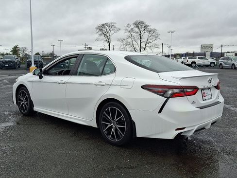 Certified 2024 Toyota Camry SE w/ Cold Weather Package image 5