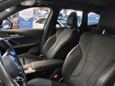 Used 2024 BMW X1 xDrive28i w/ Technology Package image 9