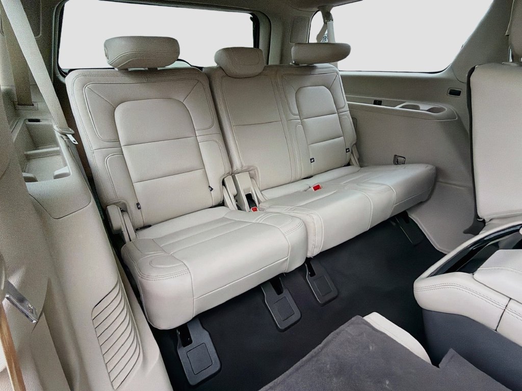 Used 2020 Lincoln Navigator L Reserve w/ Luxury Package AWD/4WD image 22