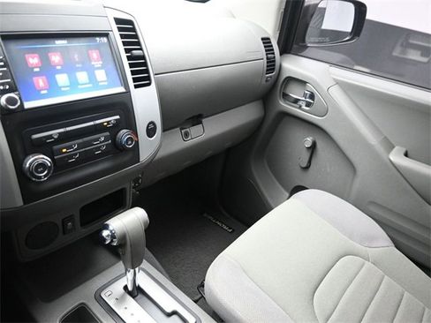 Used 2019 Nissan Frontier S image 28
