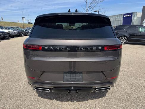 New 2026 Land Rover Range Rover Sport Dynamic SE AWD/4WD image 3