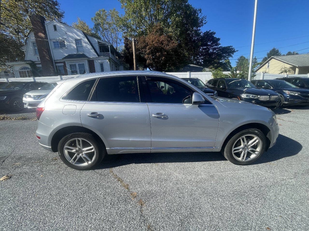 Used 2016 Audi Q5 2.0T Premium Plus w/ Technology Package AWD/4WD image 5