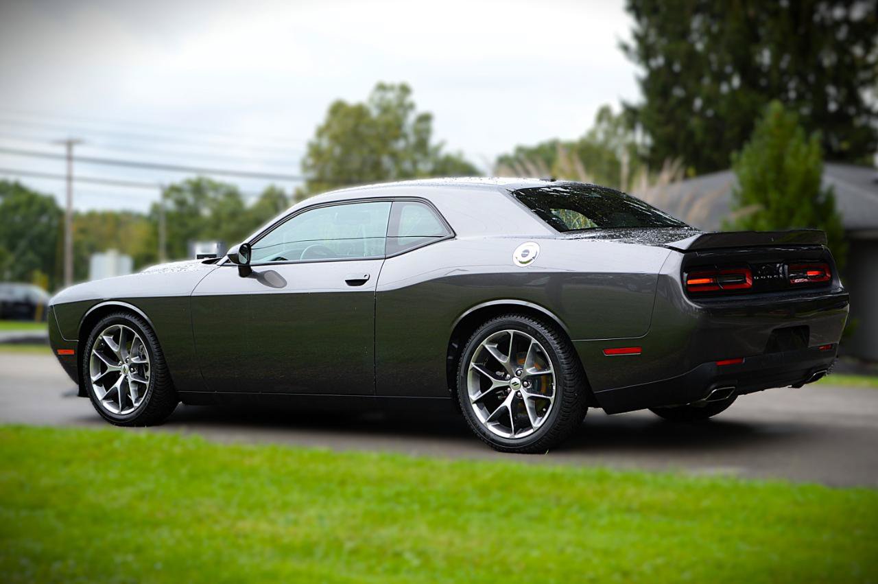 Used 2022 Dodge Challenger GT RWD image 7