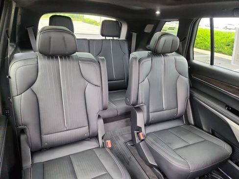Used 2026 Cadillac Vistiq Sport AWD/4WD image 32