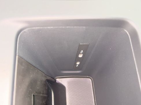 New 2026 Volkswagen Tiguan SE image 31