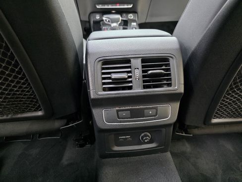 Used 2021 Audi Q5 2.0T Premium AWD/4WD image 29