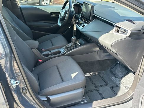 Used 2025 Toyota Corolla LE image 10
