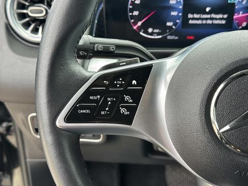 Used 2025 Mercedes-Benz GLB 250 image 22