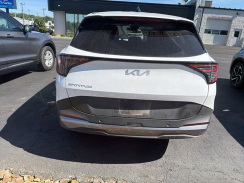 Certified 2026 Kia Sportage LX w/ LX Convenience Package FWD image 5