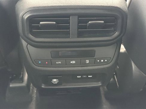 Used 2024 Honda Pilot TrailSport image 35