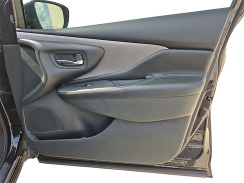 Used 2023 Nissan Murano SV image 30