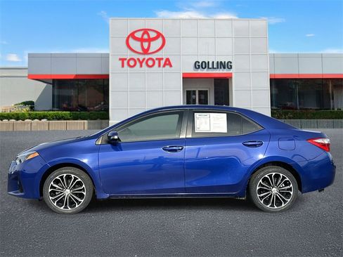 Used 2015 Toyota Corolla S image 2