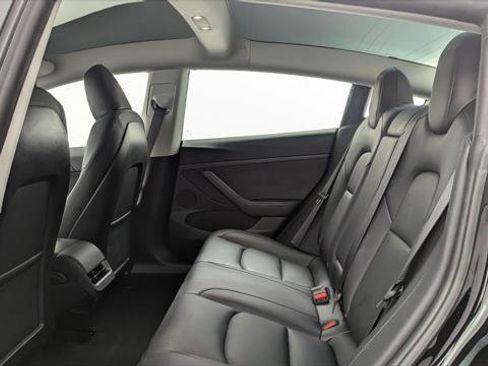 Used 2023 Tesla Model 3 Standard Range image 16
