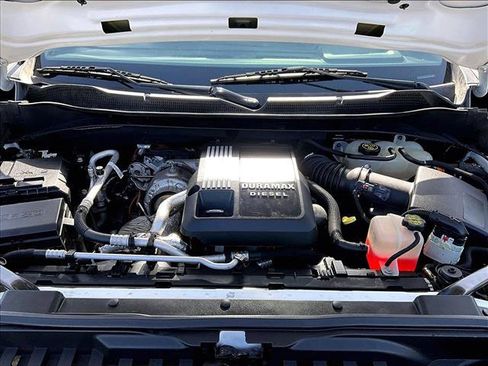 Used 2023 Chevrolet Silverado 1500 LT Trail Boss AWD/4WD image 11