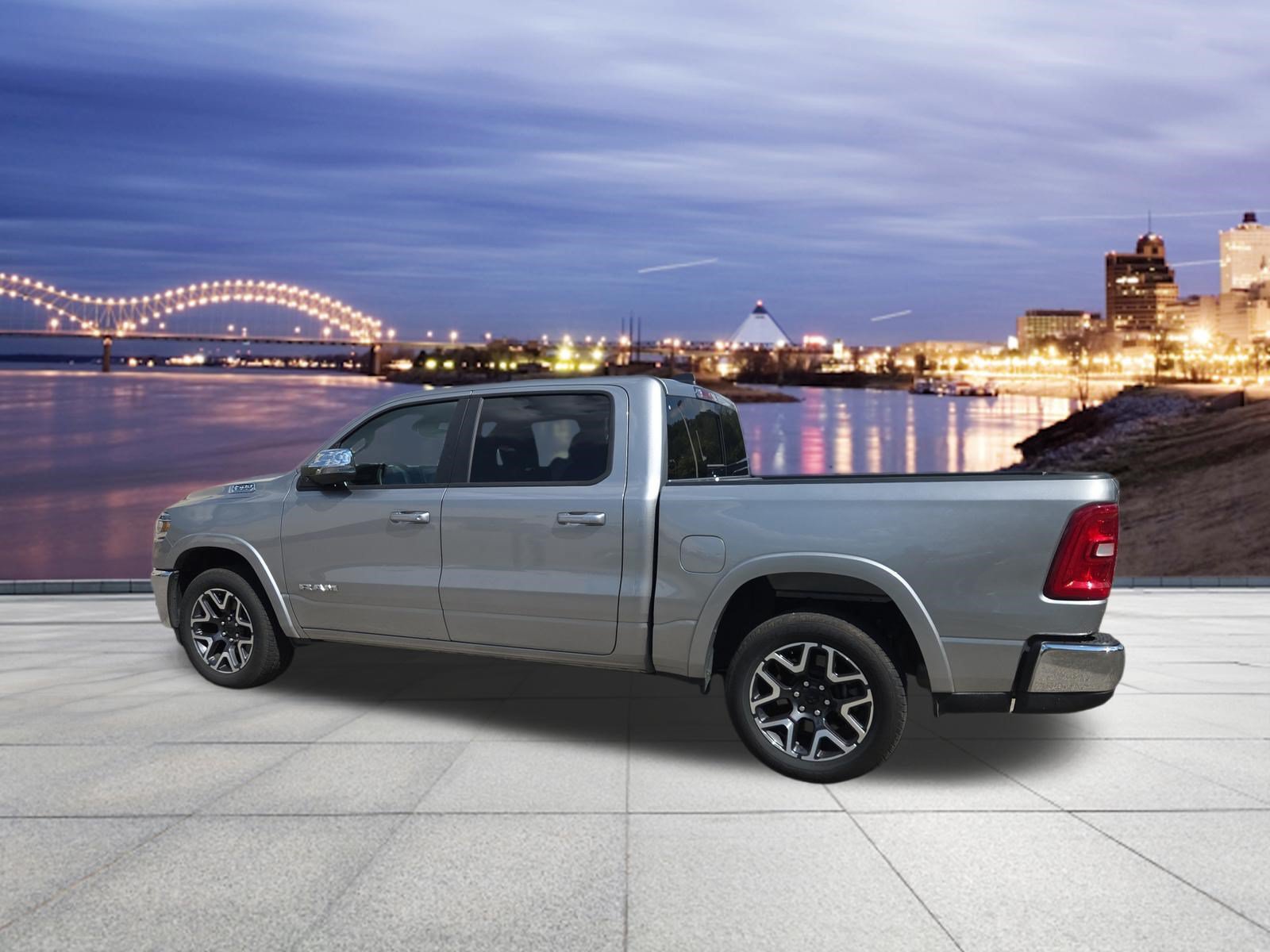 Used 2026 RAM 1500 Laramie AWD/4WD image 3