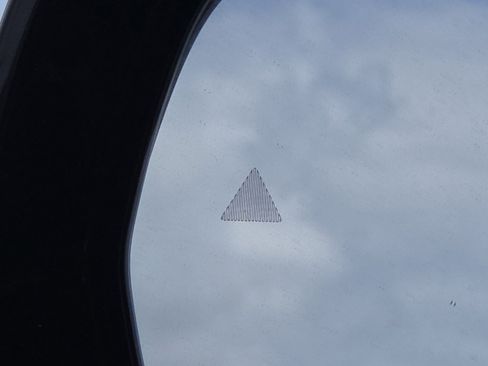 Used 2024 Jeep Grand Cherokee Limited w/ Black Appearance Package image 11