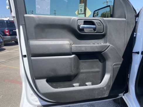 Used 2022 Chevrolet Silverado 1500 Custom AWD/4WD image 16
