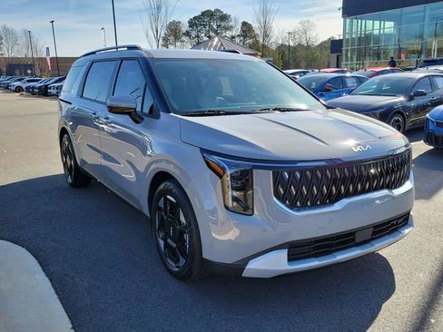New 2026 Kia Carnival EX image 3