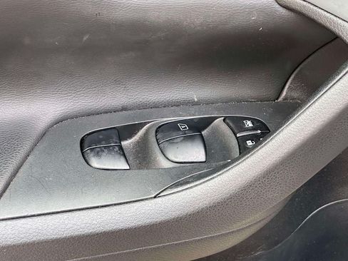 Used 2017 Nissan Altima 2.5 SR FWD image 16