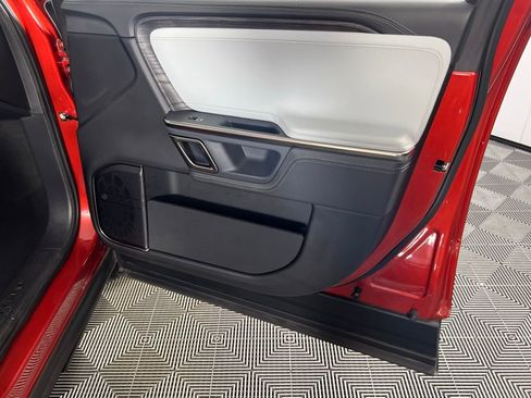 Used 2024 Rivian R1S Launch Edition image 38