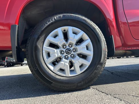 Used 2024 Nissan Frontier SV w/ SV Convenience Package image 18