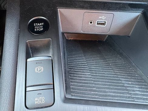 Used 2025 Nissan Kicks S FWD image 21