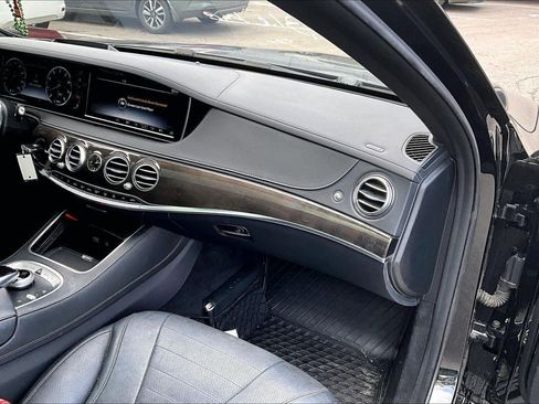 Used 2016 Mercedes-Benz S 550 Sedan image 14