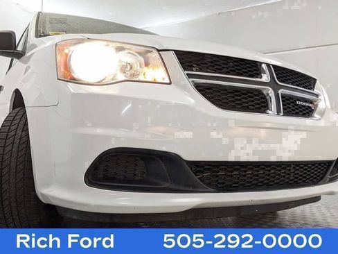 Used 2019 Dodge Grand Caravan SE FWD image 43