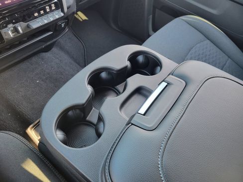 New 2026 RAM 2500 Tradesman AWD/4WD image 17