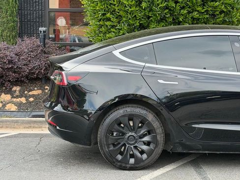 Used 2019 Tesla Model 3 Mid Range RWD image 23