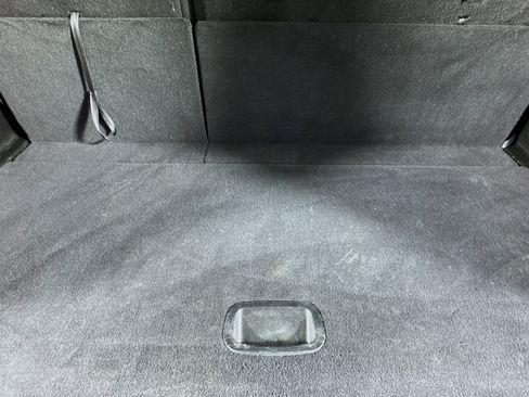 Used 2023 Jeep Wagoneer 4WD w/ HD Trailer Tow Package image 34