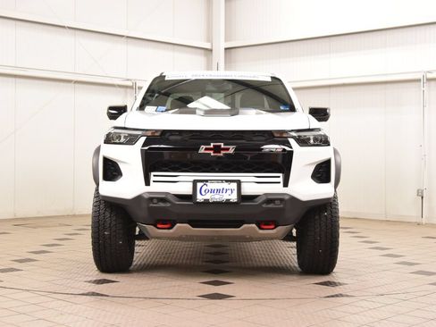 Used 2024 Chevrolet Colorado ZR2 w/ ZR2 Convenience Package III AWD/4WD image 2