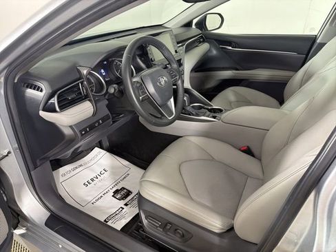 Used 2022 Toyota Camry XLE FWD image 10