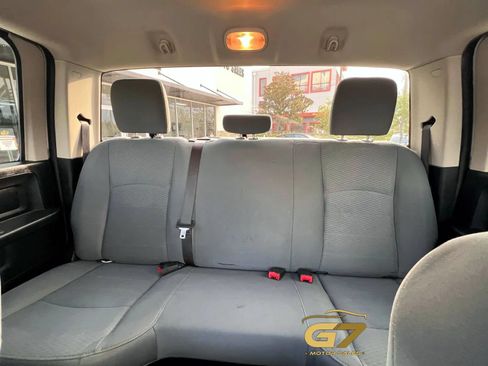 Used 2017 RAM 3500 Tradesman w/ Chrome Appearance Group AWD/4WD image 17