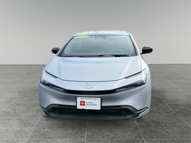 Used 2025 Toyota Prius LE FWD image 9