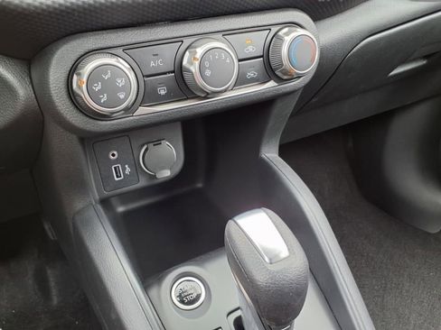 Used 2025 Nissan Kicks Play S image 16