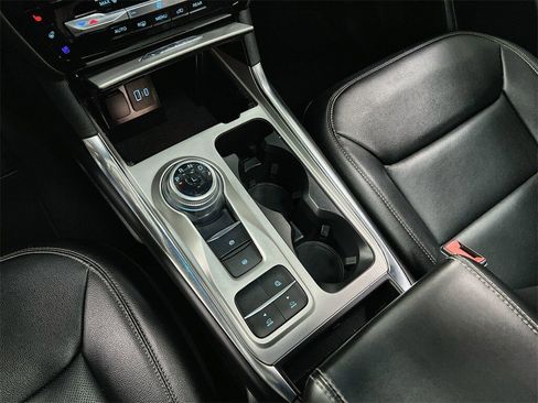 Used 2022 Ford Explorer Limited w/ Limited Technology Package image 31