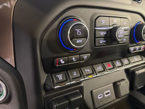 Used 2022 Chevrolet Silverado 2500 High Country w/ Z71 Off-Road Package AWD/4WD image 30