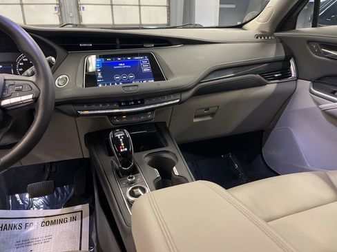 Used 2021 Cadillac XT4 Premium Luxury w/ Cold Weather Package image 29