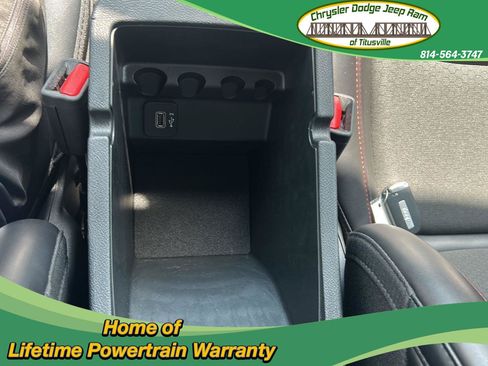Used 2022 Jeep Cherokee Trailhawk AWD/4WD image 30