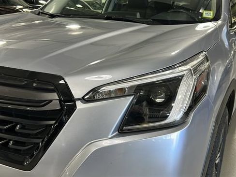 Used 2022 Subaru Forester Limited AWD/4WD image 7