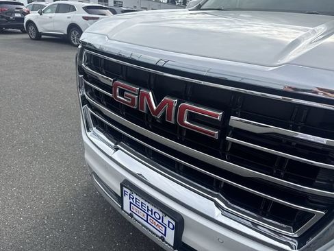 Used 2023 GMC Yukon XL SLT w/ SLT Premium Package AWD/4WD image 31