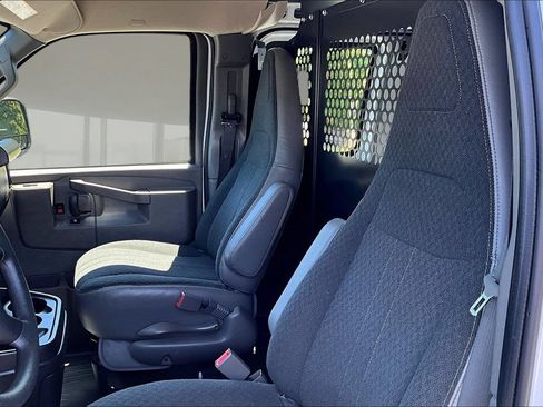 Used 2024 GMC Savana 2500 w/ Driver Convenience Package RWD image 18