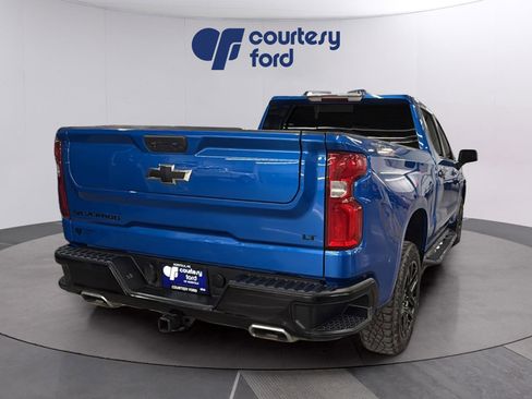 Used 2023 Chevrolet Silverado 1500 LT Trail Boss w/ Convenience Package II image 8