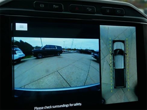 Used 2022 Ford F250 Platinum w/ FX4 Off-Road Package image 27