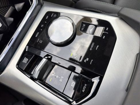 Certified 2025 BMW X3 xDrive30 AWD/4WD image 32